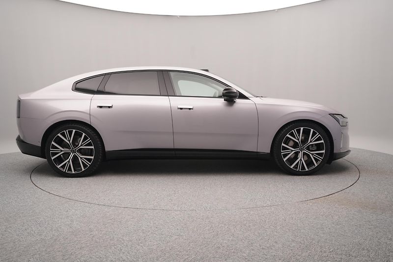 Volvo ES90 (2026) PURE ELECTRIC ULTRA - fotka 12 z 23