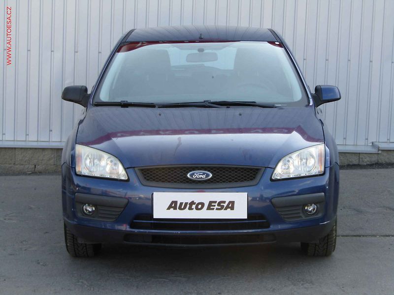 Ford Focus (2007) 1.6i, AC - fotka 2 z 14