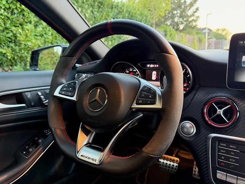 Mercedes-Benz Třídy A (2016) - fotka 17 z 35