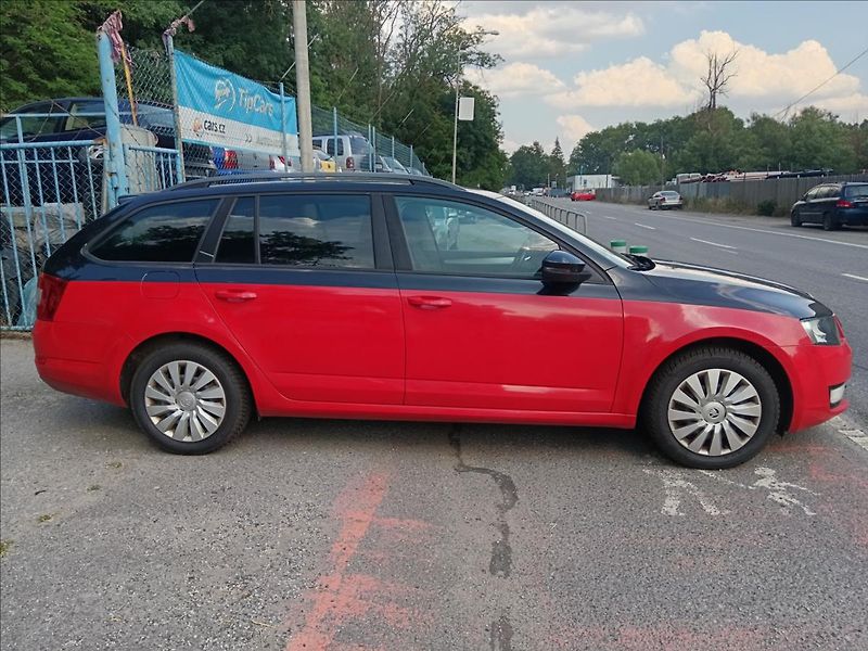Škoda Octavia 2,0 TDi kombi  Ambition - fotka 13 z 20