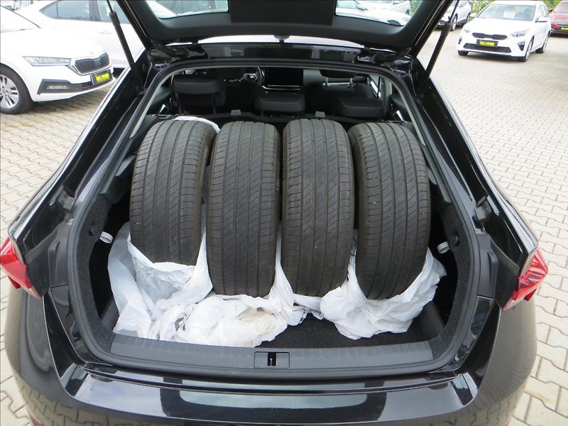 Škoda Octavia 2,0 TDI Style ČR - fotka 8 z 22