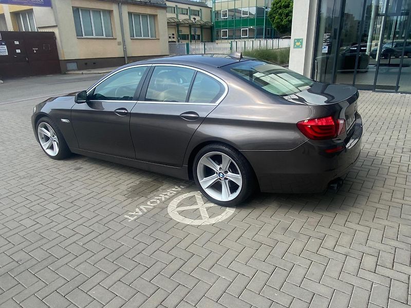 BMW Řada 5 (2012) BMW F10 525xd 160kW, 2012, ČR  - fotka 4 z 18