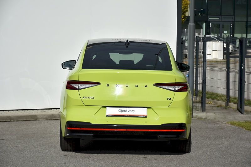 Škoda Enyaq (2023) RS 220kW 4x4 - fotka 10 z 34
