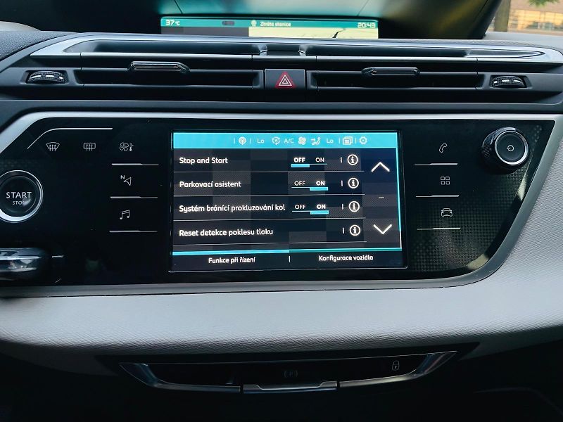 Citroën Grand C4 Picasso 2.0HDi MANUÁL 7MÍST SENZORY - fotka 37 z 46