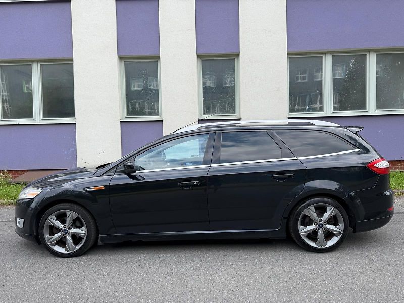 Ford Mondeo 2,2 TDCi /129kW/ + sada pneu  - fotka 2 z 19