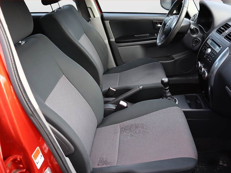 Suzuki SX4 (2007) 1.9 DDiS, 4X4, Tažné - fotka 7 z 16