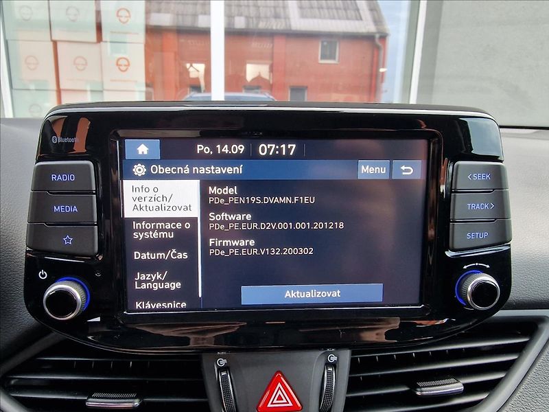 Hyundai i30 1.6 CRDi Comfort,ČR,1.Majitel - fotka 31 z 49