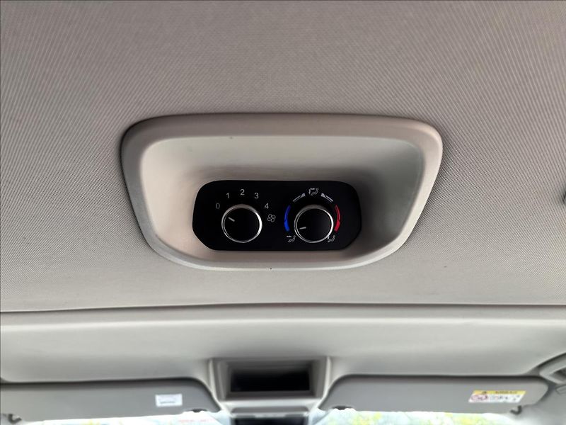 Ford Tourneo Custom 2,0 EcoBlue 136kW TitaniumX L2 - fotka 18 z 42