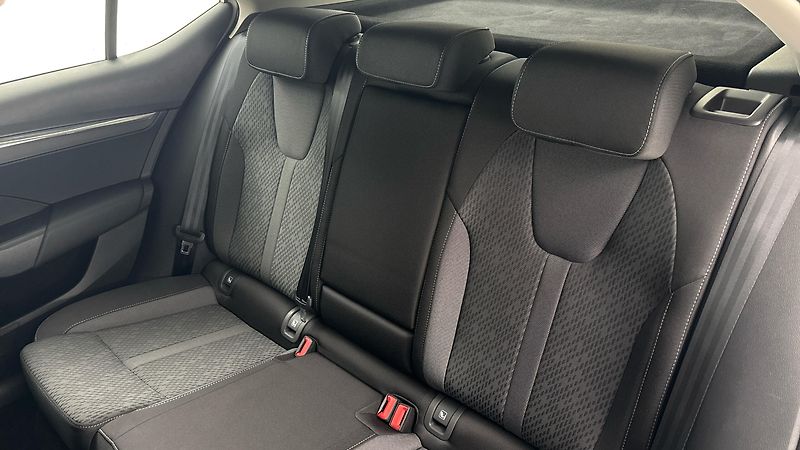 Škoda Octavia 2.0 TDI Style - fotka 16 z 25
