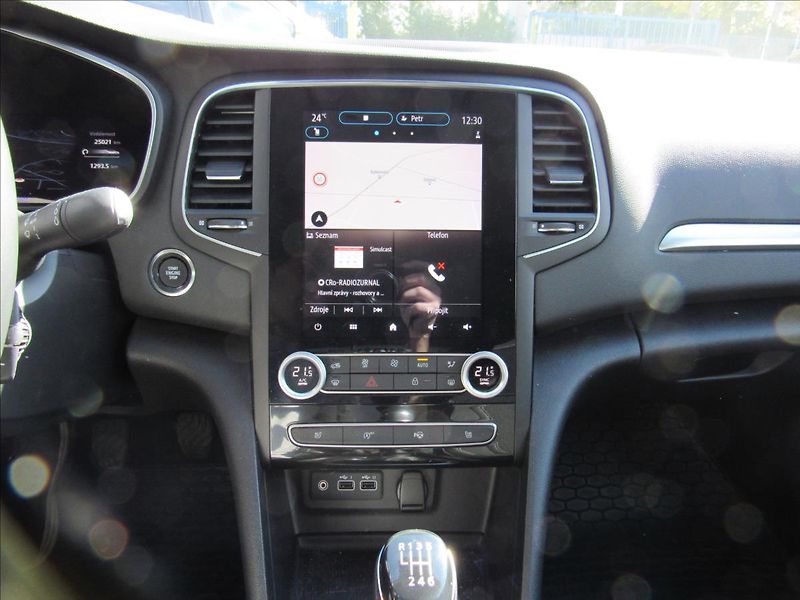 Renault Mégane 1,3 TCe GrandCoupé Techno - fotka 15 z 32