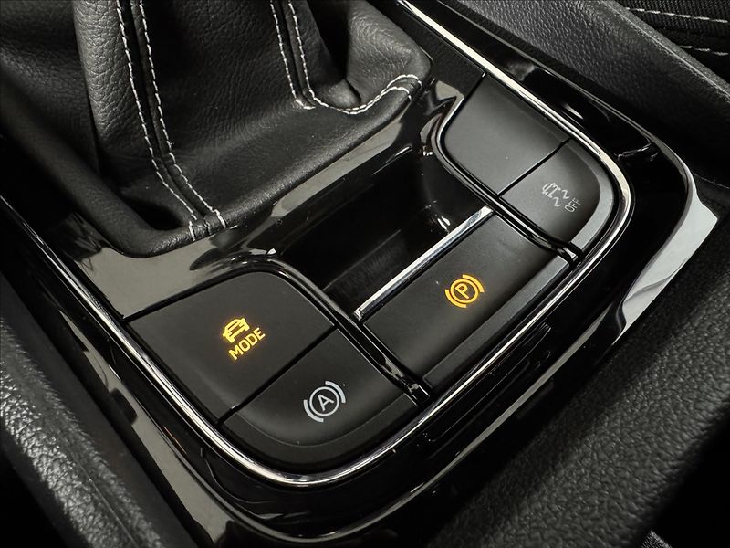 Škoda Karoq 2,0 TDi  Sportline LED Virtual - fotka 43 z 47