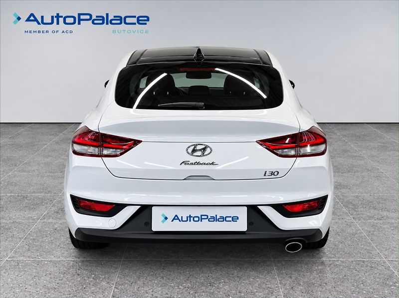 Hyundai i30 1,4 TGDI STYLE PREMIUM PANO - fotka 5 z 18