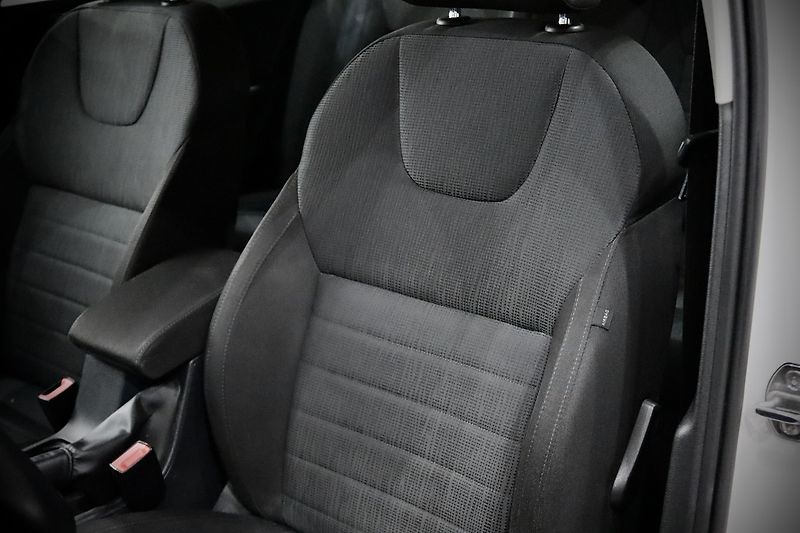 Škoda Octavia 3 Combi 1.4 TSI 103 kW - fotka 14 z 28