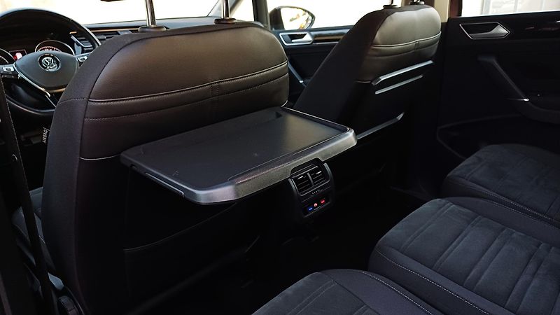 Volkswagen Touran 2.0 TDI 110kW HIGHLINE - fotka 17 z 50