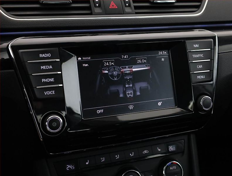 Škoda Superb (2016) Laurin&Klement 2.0 TDI - fotka 16 z 20