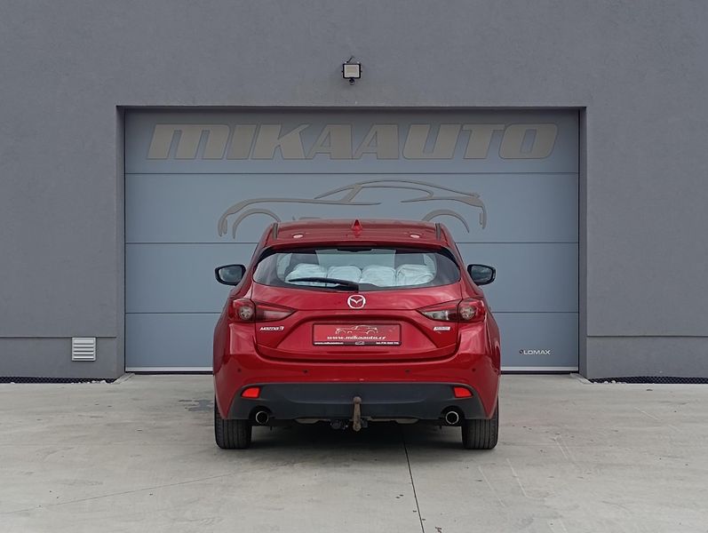 Mazda 3 2.2D 110kW SKYACTIV - fotka 6 z 29