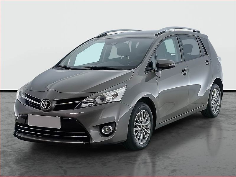 Toyota Verso (2017) 1.8 Valvematic, Automat - fotka 2 z 19