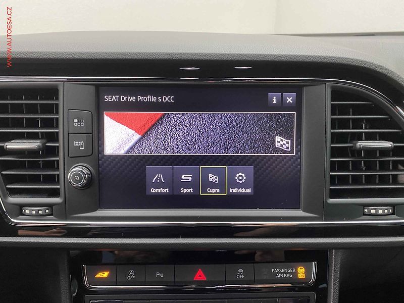 Cupra Leon (2018) 2.0 TSi 4x4, DSG, LED - fotka 19 z 20