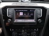 Volkswagen Passat 2,0 TDI 140kW DSG R-line CZ - náhled 18