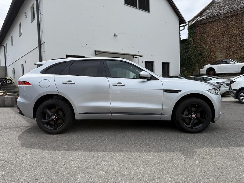 Jaguar F-Pace R-Sport 2.0D 177 kW - fotka 7 z 19