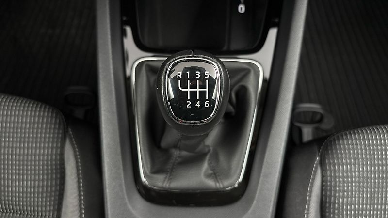 Škoda Octavia 2.0 TDI Ambition - fotka 22 z 24