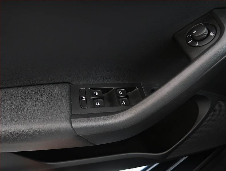 Škoda Octavia (2018) Style 1.6 TDI, Navi, Tempomat - fotka 23 z 24