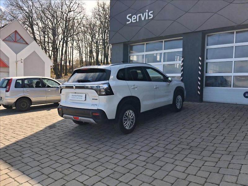 Suzuki SX4 1,5 HEV AT Elegance AllGrip - fotka 2 z 22