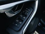 Volvo V40 2.0D3 MANUÁL CROSS SERVISKA  - náhled 32