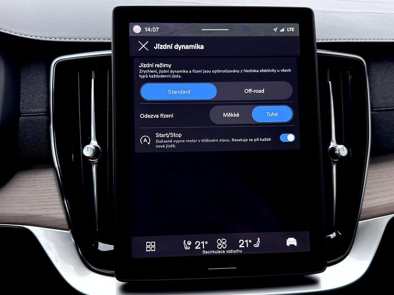 Volvo XC90 B5 AWD PLUS BRIGHT // +kola  - fotka 36 z 50