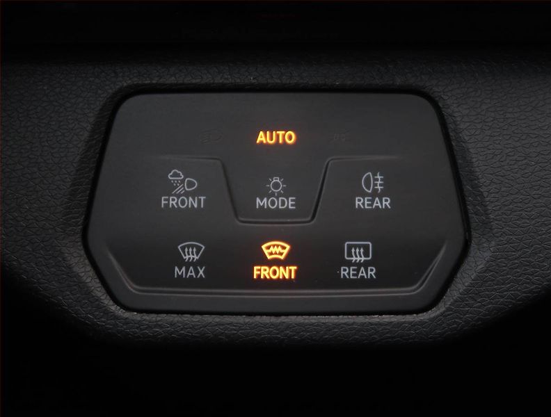 Volkswagen ID.5 (2022) Pro Perf. (82 kWh), SoH 91% - fotka 17 z 24