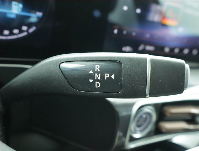 Mercedes-Benz EQC (2021) 400 4MATIC, SoH 97% - fotka 13 z 21