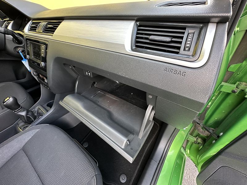 Škoda Rapid (2016) Spaceback 1.2TSI/66kW 1.Maj.  - fotka 19 z 35