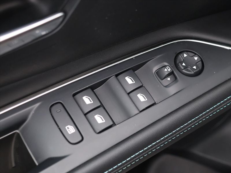 Peugeot 5008 1,5 HDi 130k Aut CZ 7-Míst DPH - fotka 11 z 30