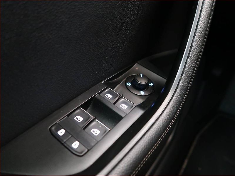 Škoda Superb (2019) 2.0 TDI, 4X4, Automat, Kůže - fotka 18 z 21