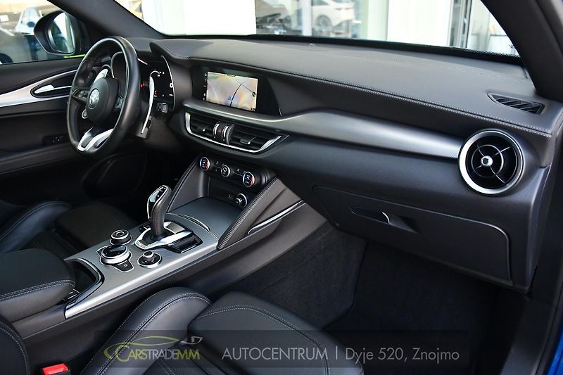 Alfa Romeo Stelvio 2.0 Turbo 16V 206kW Veloce AT8 - fotka 13 z 45