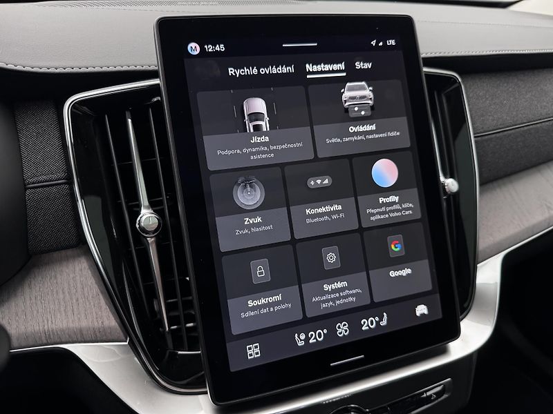 Volvo XC90 B5 AWD BRIGHT PLUS REZERVACE - fotka 40 z 55