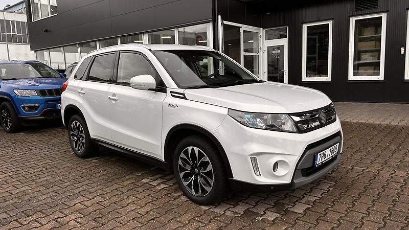Suzuki Vitara 1.6i Automat - fotka 10 z 17