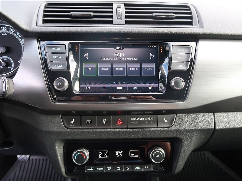 Škoda Fabia 1,0 TSi,70kW,NovéČR,Style,Serv - fotka 14 z 26