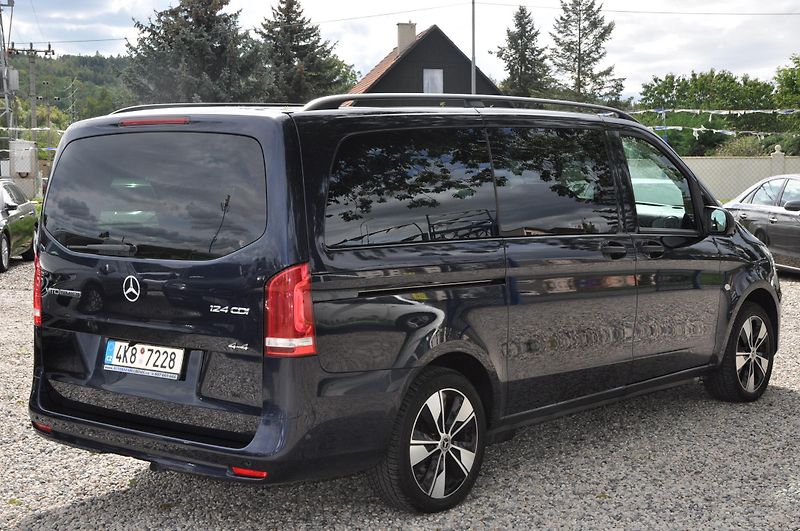 Mercedes-Benz Vito 300d L TOURER 4x4 - fotka 3 z 23