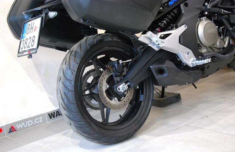 CFMOTO 650 MT (2020) 650MT Premium - hezký stav, pů - fotka 5 z 20