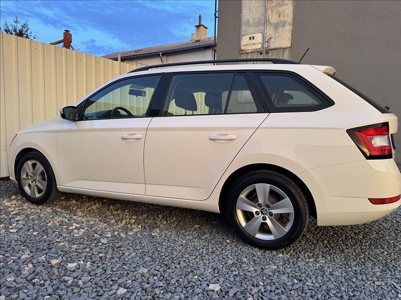 Škoda Fabia 1,0 TSI DPH 1.maj. původ ČR - fotka 18 z 50