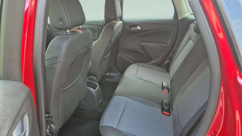 Opel Crossland Elegance F 12 XHL (81kW / 110H - fotka 36 z 49
