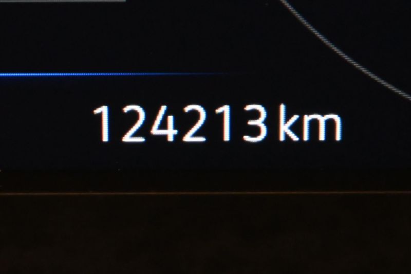 Volkswagen Passat 1,4 GTE 160 kW DSG Business Zá - fotka 17 z 32