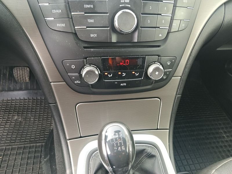 Opel Insignia 2.0 CDTI ST Edition - fotka 17 z 31