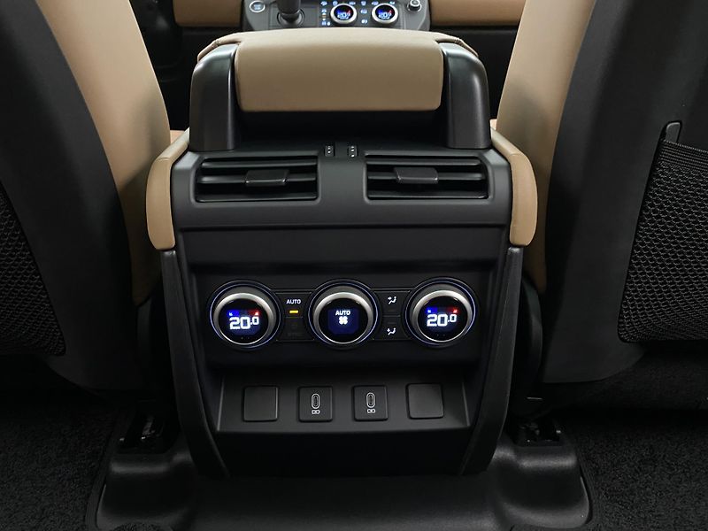 Land Rover Defender (2026) D350 X-DYNAMIC HSE AWD AUT - fotka 49 z 56