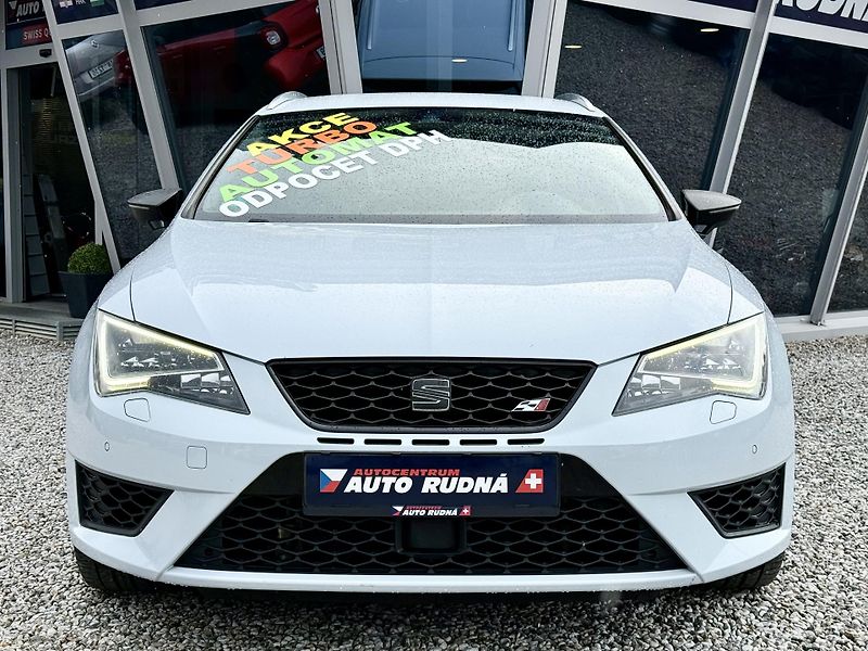 Seat Leon 2,0 ST Cupra 206kW Automat - fotka 4 z 50