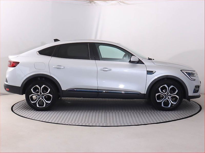 Renault Arkana (2024) 1.3 TCe - fotka 6 z 21