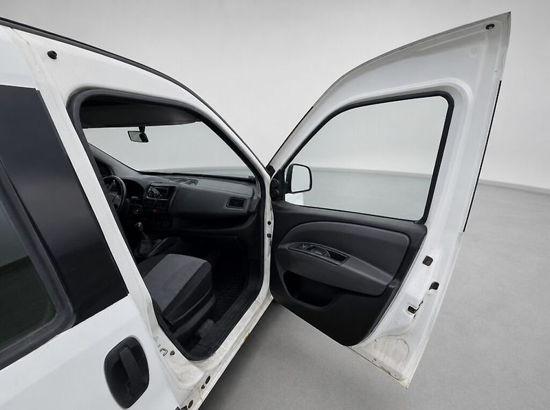 Fiat Dobló (2011) 1.6 JTD 77KW Maxi - fotka 18 z 21