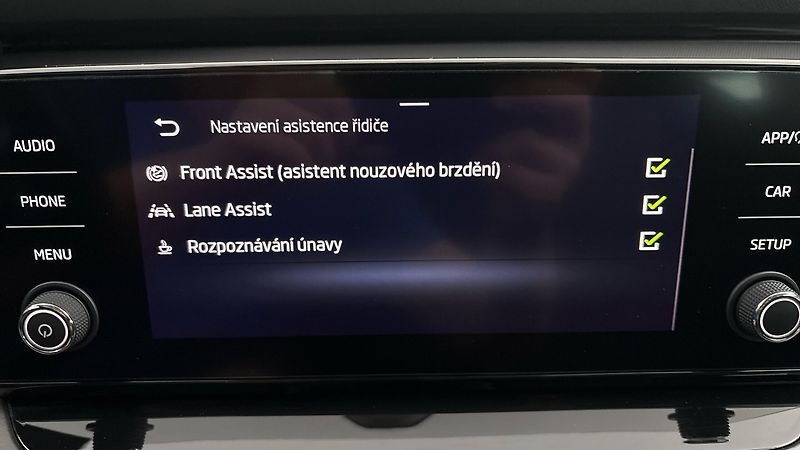 Škoda Octavia 2.0 TDI Ambition Combi - fotka 23 z 24