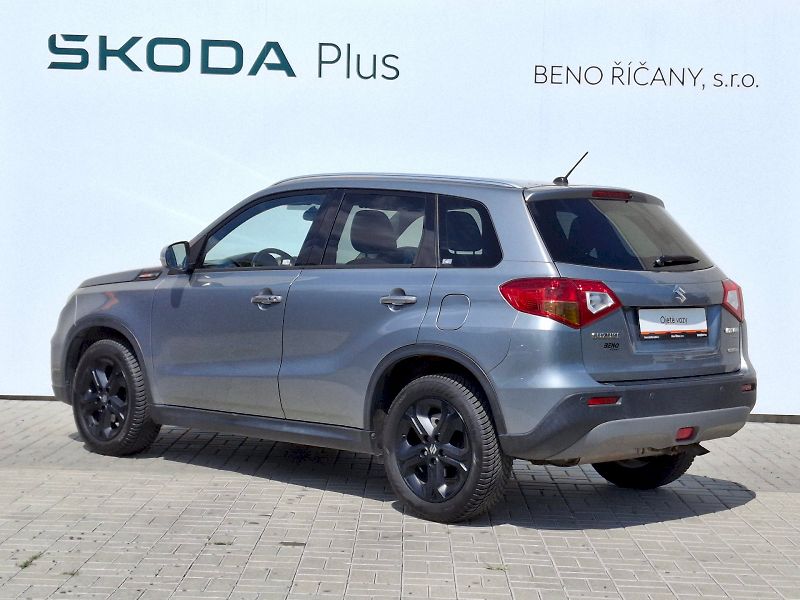 Suzuki Vitara (2017) Automat 4x4 1,4i 103kW - fotka 10 z 33
